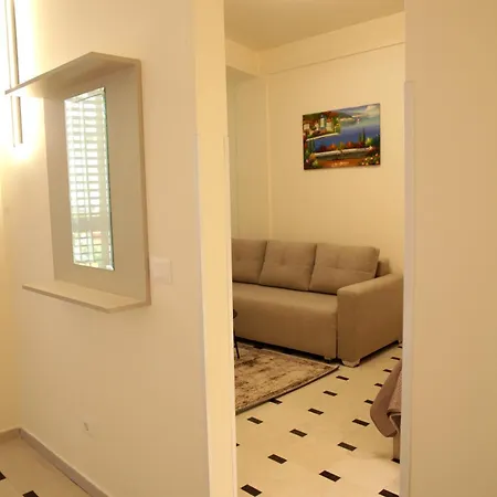 Apartment Mejsi *
